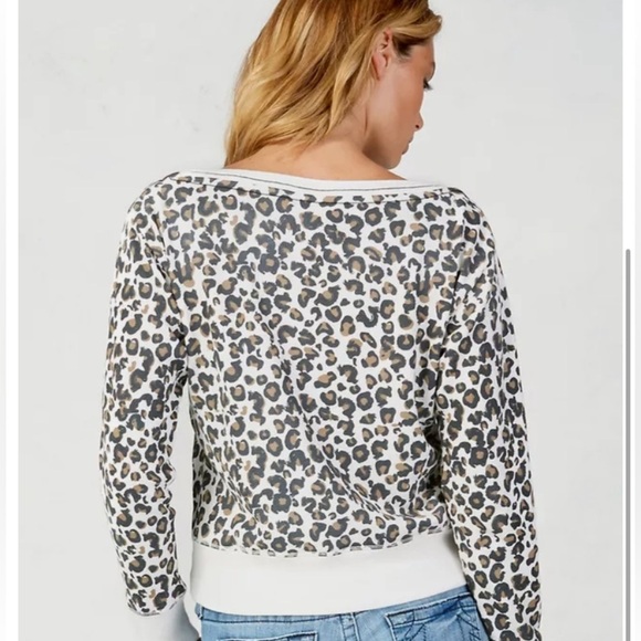 True Religion Leopard Boyfriend Pullover Size Large - Picture 3 of 9